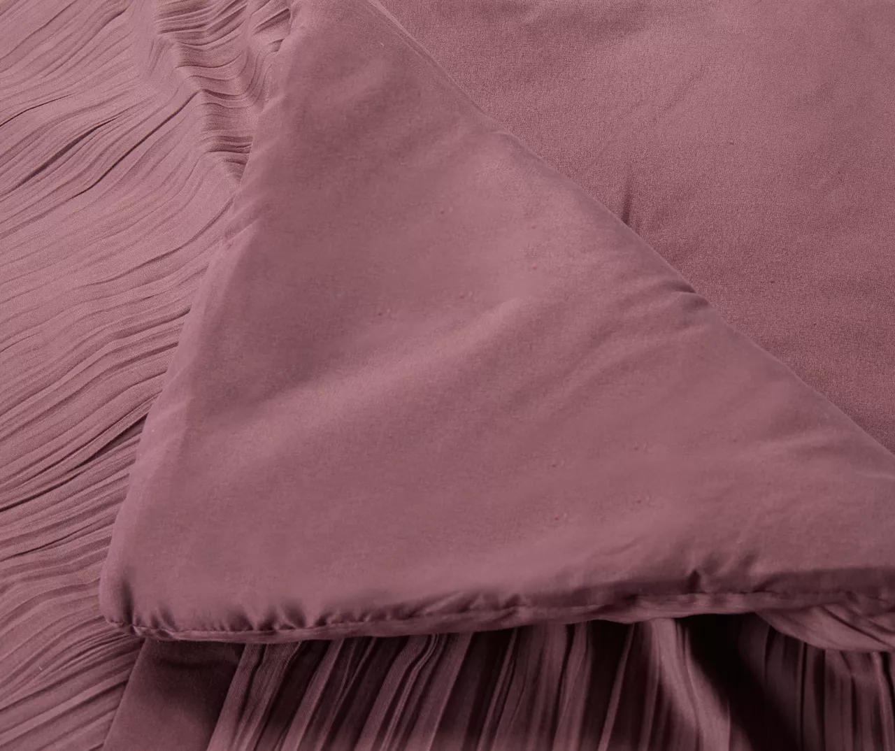 Broyhill Purple Crinkle 5-Piece Comforter Set 8 Broyhill Purple Crinkle 5-Piece Comforter Set - Image 6