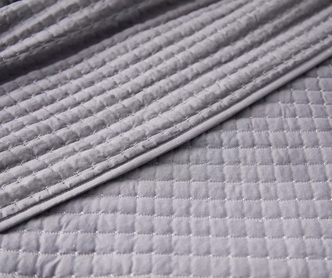 Pebbled 3-Piece Quilt Set 17 Pebbled 3-Piece Quilt Set - Image 15