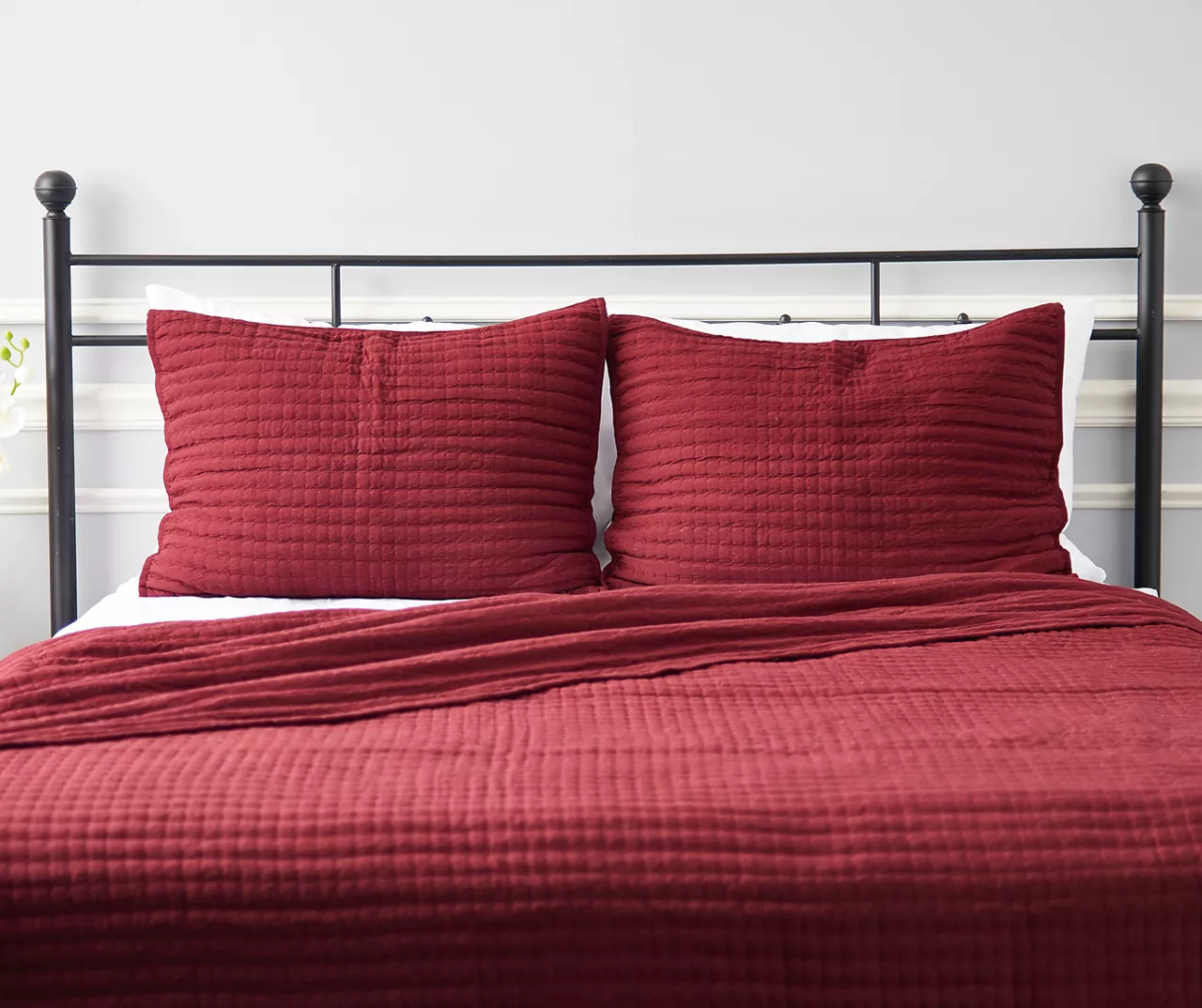 Pebbled 3-Piece Quilt Set 3 Pebbled 3-Piece Quilt Set