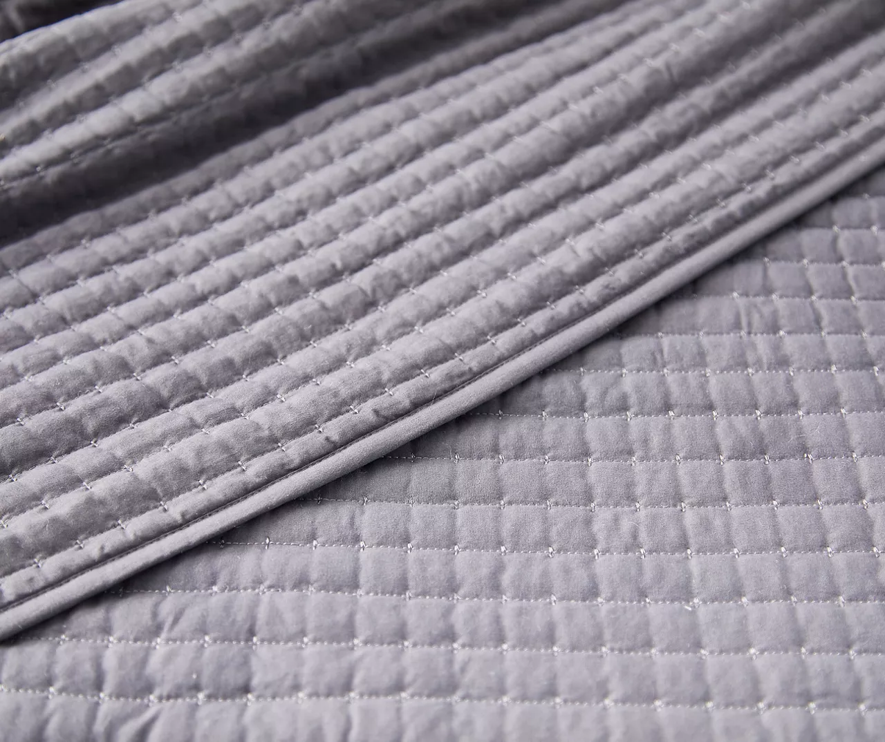 Pebbled 3-Piece Quilt Set 11 Pebbled 3-Piece Quilt Set - Image 9