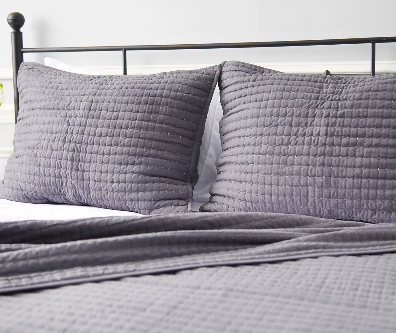 Pebbled 3-Piece Quilt Set 12 Pebbled 3-Piece Quilt Set - Image 10