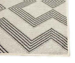 Broyhill Palermo White & Black Geometric Outdoor Area Rug 7 Broyhill Palermo White & Black Geometric Outdoor Area Rug -Broyhill 810586762 810586761 810586760 LawnNGarden Ecomm 090722 Roy A8 2