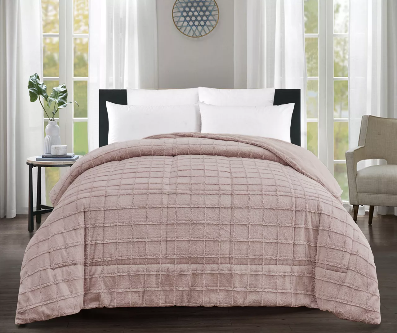 Pink Textured Grid Faux Fur Full/Queen Comforter 4 Pink Textured Grid Faux Fur Full/Queen Comforter - Image 2